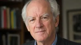 Charles Taylor, filósofo canadiense, ya lo dijo en 1989: «La felicidad está ligada a la forma en que damos sentido a nuestra identidad dentro de la sociedad»