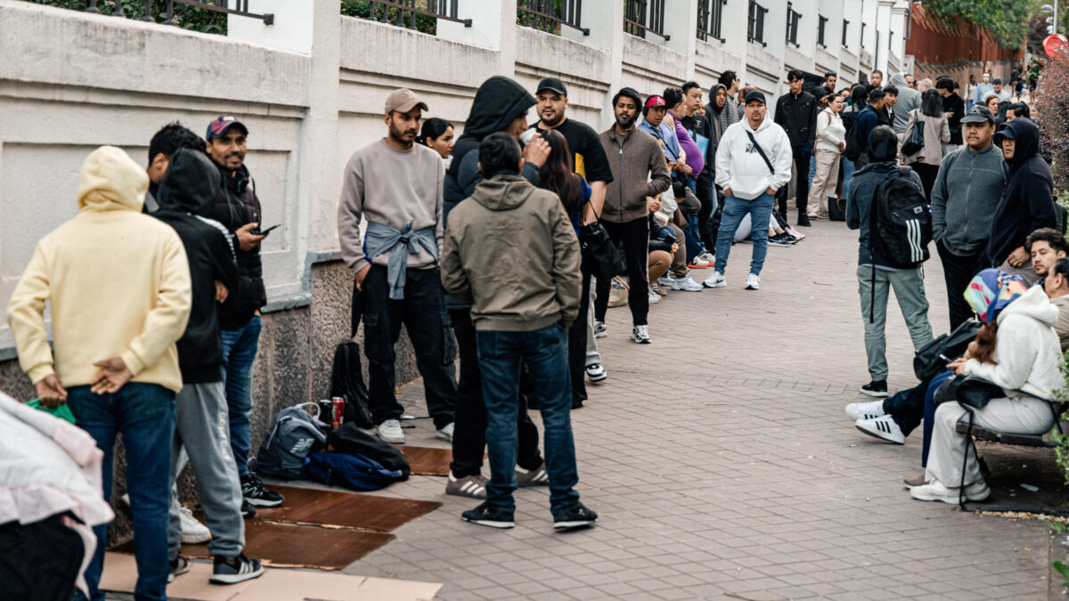 Una «amnistía» encubierta: la regularización prevé anular las órdenes de expulsión