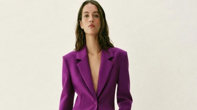 Parecen de lujo, pero son de Zara y Mango: cuatro conjuntos dos piezas elegantes y muy favorecedores para invitadas de bodas de primavera