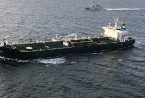 EEUU captura un carguero iraní  que pretendía burlar su bloqueo del estrecho de Ormuz