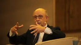 El juez reclama los movimientos bancarios de Montoro y su entorno de los últimos 20 años