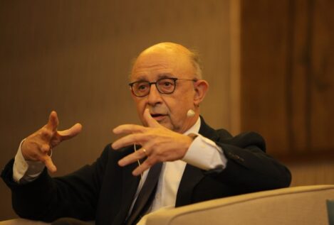 El juez reclama los movimientos bancarios de Montoro y su entorno de los últimos 20 años