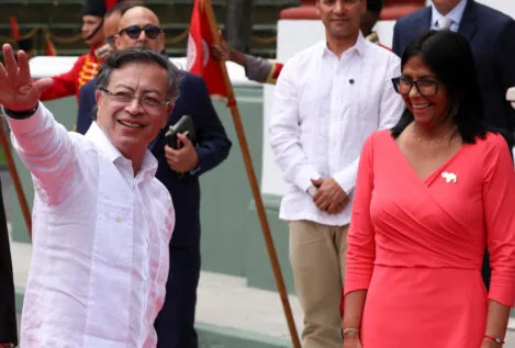 Delcy Rodríguez y Petro estrechan lazos en la primera visita a Caracas tras la caída de Maduro