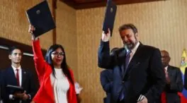 Delcy Rodríguez elige a un opositor cercano al chavismo como nuevo embajador en España