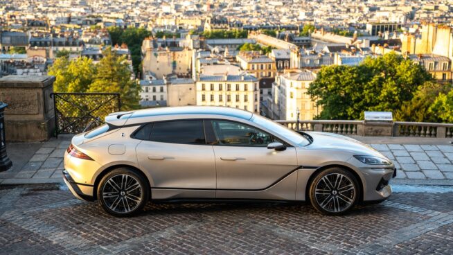 BYD desembarca en el lujo europeo con Denza y dos modelos de tecnología estratosférica