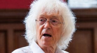 Derek Parfit, filósofo, ya lo dijo en 1984: «Lo que hace que una vida sea mejor no siempre coincide con lo que nos hace sentir bien en el momento»