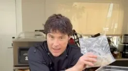 Jordi Cruz, chef: «Para descongelar bien los alimentos hay dos maneras: lentamente en el refrigerador o metiéndolos en agua fría»