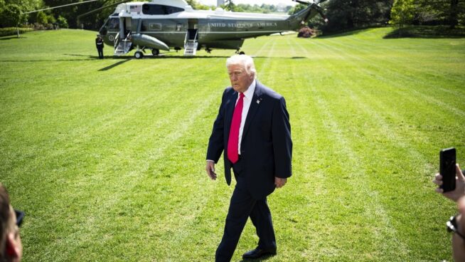 Trump avisa a Irán: «Última oportunidad» para la paz o «volará el país por los aires»