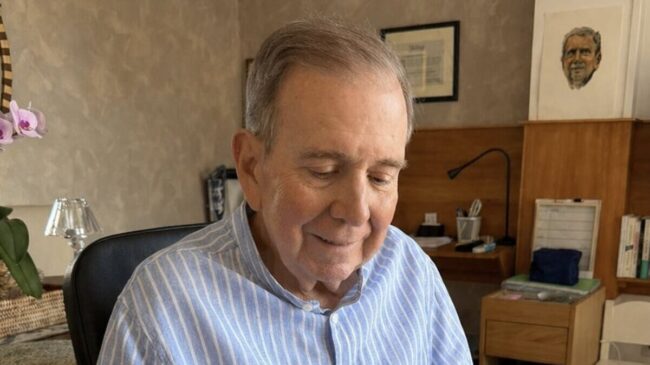 Edmundo González anuncia que ha recibido el alta tras su hospitalización: «Estoy de vuelta»