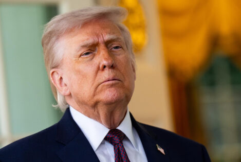 Trump vuelve a amenazar con destruir centrales eléctricas y puentes en Irán