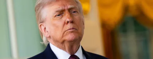 Trump deja en el aire la extensión del alto el fuego y amenaza con nuevos bombardeos