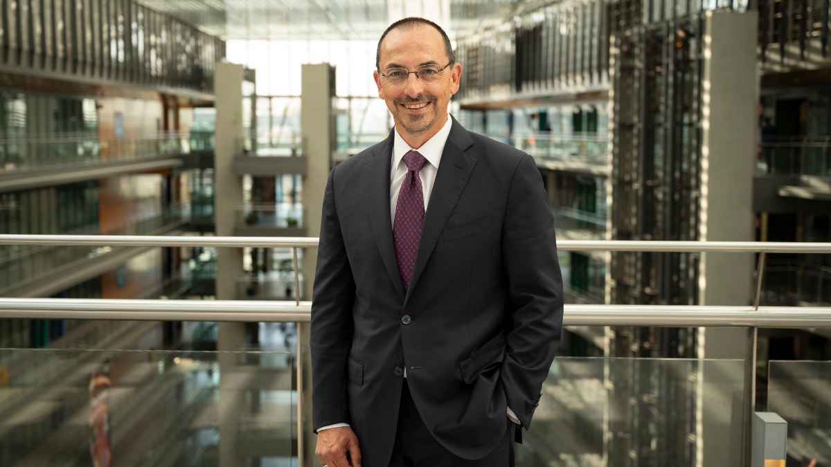 Así es Gianni Vittorio Armani, el elegido por Italia para tomar el mando de Endesa