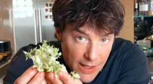 Jordi Cruz, chef: «Sí, el orden en el que echas el aceite, el vinagre y la sal en la ensalada importa y cambia por completo su sabor»