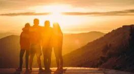 Erich Fromm, psicoanalista, ya lo tuvo claro en 1954: «La felicidad no es un don de los dioses, se da por la productividad interior del hombre»