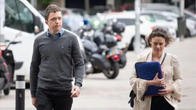  Errejón pide que «la justicia» haga a Mouliaá «responder por tantas mentiras y difamaciones»