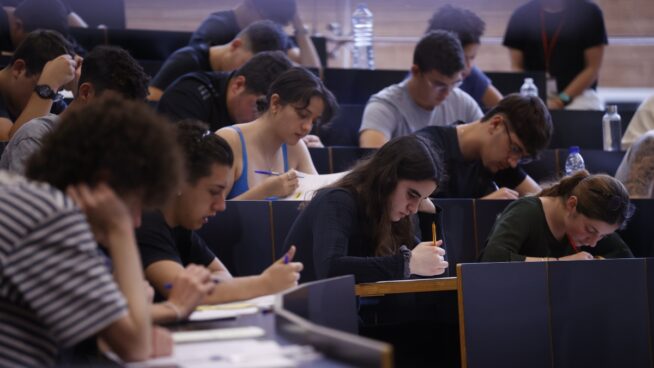 Los extranjeros con permiso de estancia por estudios aumentan un 93% desde 2014