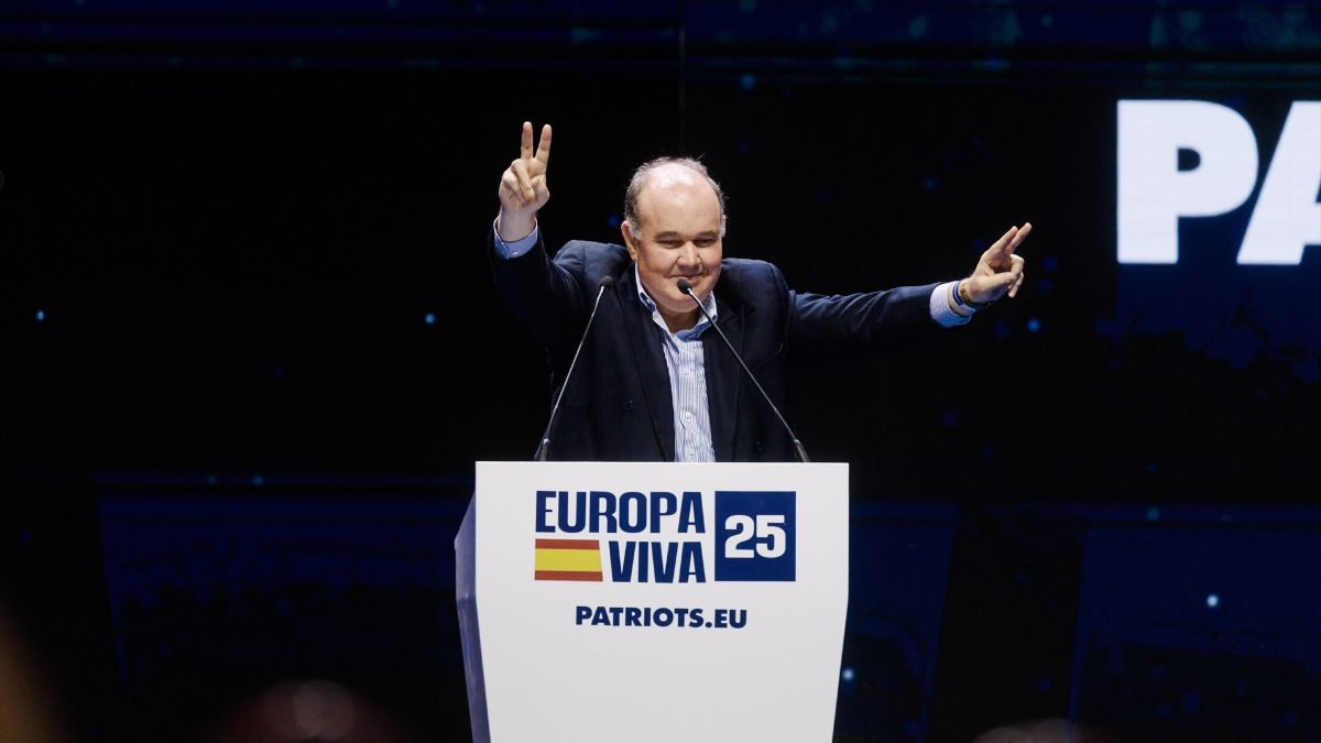 El político peruano Aliaga ofrece dinero por pruebas de supuesto «fraude» electoral