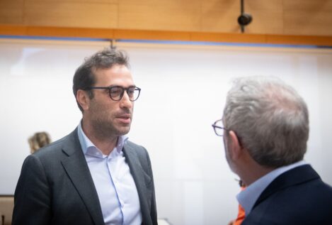 El Gobierno insiste en emitir cinco billones de deuda común tras renunciar a los préstamos UE