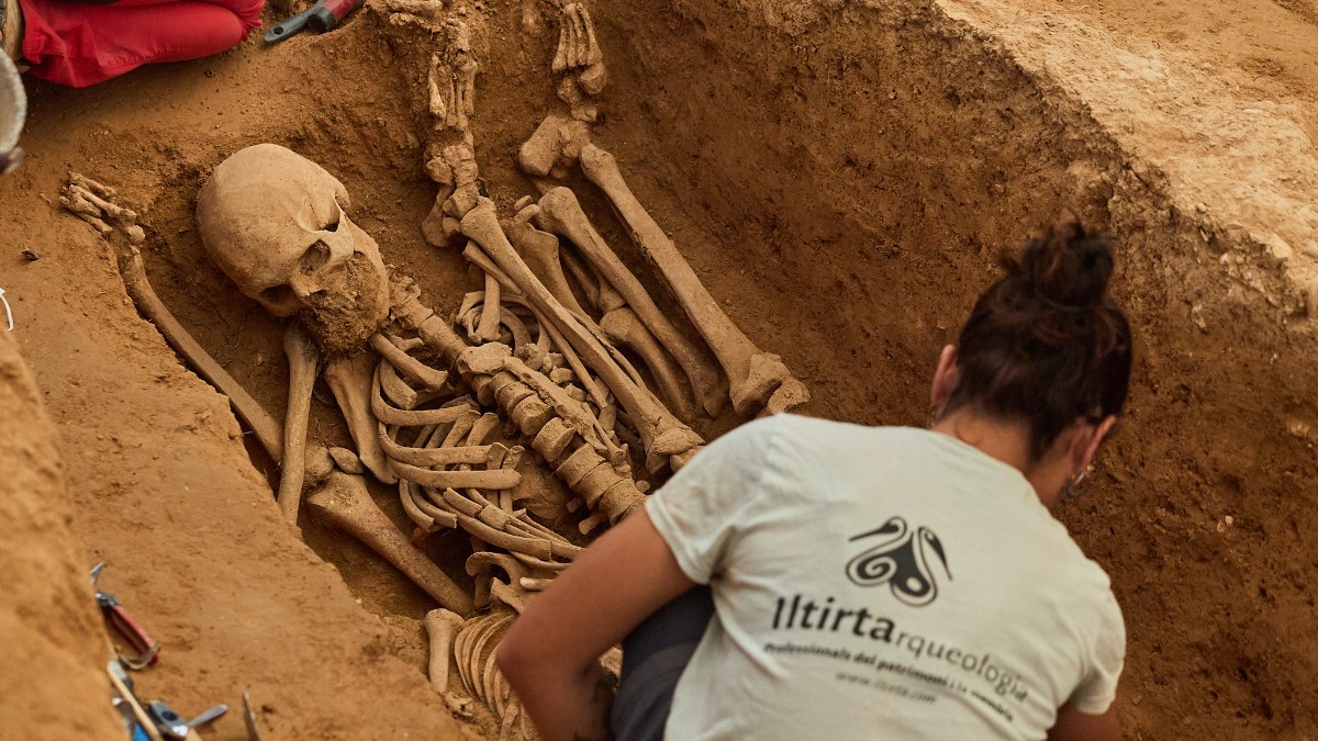 Cataluña exhuma 50 cuerpos de la batalla del Ebro con el riesgo de no poder identificarlos