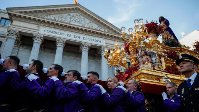 Las mejores imágenes del Viernes Santo en España