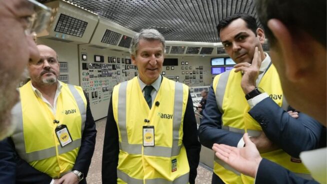 Feijóo alerta de que España sufre una situación de «apagón democrático similar al eléctrico»
