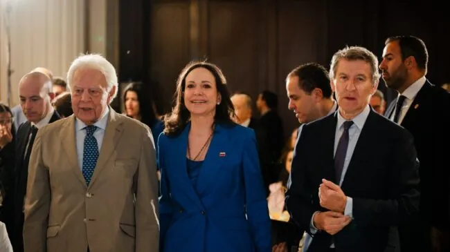 Feijóo ve coherente que Machado no se reúna con Sánchez por sus vínculos con el régimen