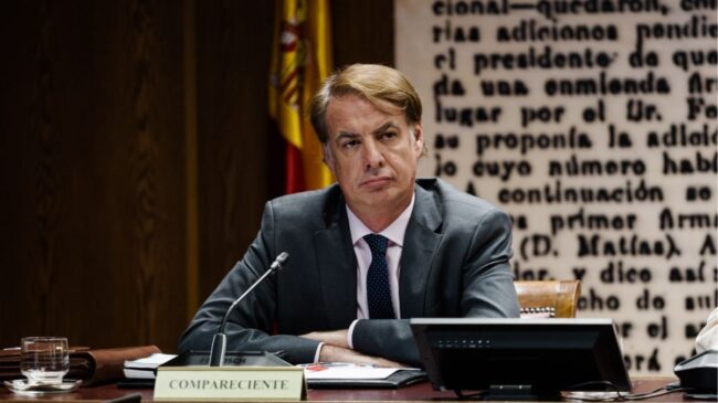 El expresidente de SEPI Vicente Fernández se acoge a su derecho a no declarar en el Senado