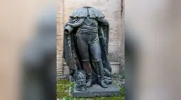 El temporal arranca la cabeza a la estatua de Fernando VII en Sevilla
