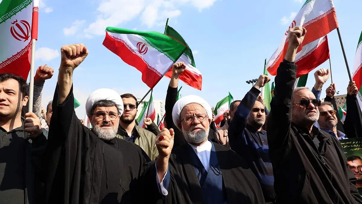 Irán advierte que impedirá el comercio en la región si EEUU mantiene el bloqueo de Ormuz