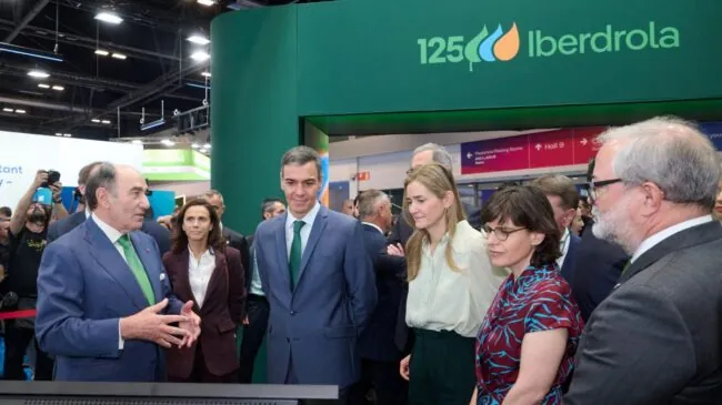 Galán recibe a Sánchez y Aagesen en el stand de Iberdrola del Wind Europe