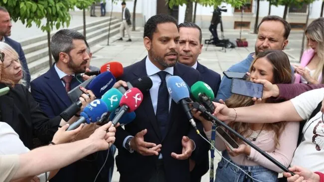 Vox matiza que la prioridad nacional alcanza a los extranjeros con nacionalidad adquirida