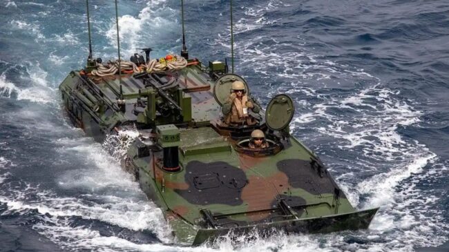 Trump dice que la guerra «terminará pronto» mientras el Pentágono envía 4.200 soldados