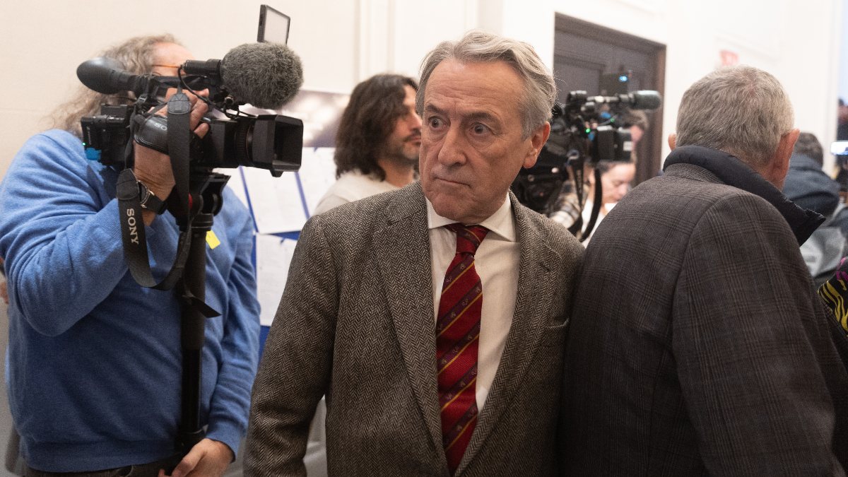 La obsesión con X de Hermann Tertsch, el eurodiputado más tuitero: mil mensajes al mes