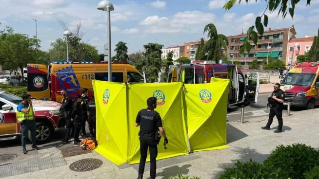 Muere un menor de 17 años apuñalado por otro joven desde un patinete en Entrevías (Madrid)