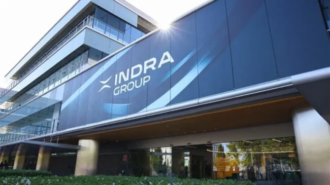 Indra subestimó Ormuz frente a Suez antes de la guerra de Irán en su informe para inversores