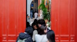 Los funcionarios critican el decreto sobre la regularización: «Es malo y favorece el fraude»