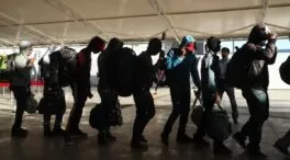 Chile inicia las deportaciones masivas de inmigrantes irregulares con vuelos militares