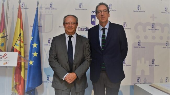 El interventor de Castilla-La Mancha dona al PSOE y lo incluye en su declaración de bienes