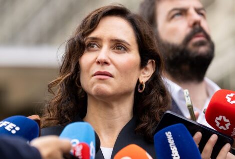 Ayuso cree que algunos requisitos del pacto entre PP y Vox en Extremadura «no son legales»