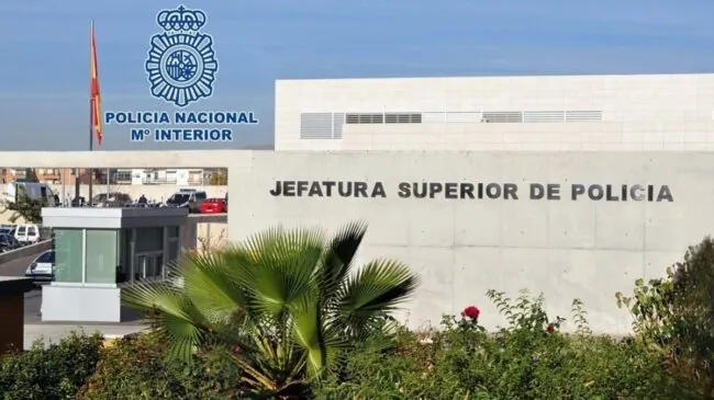 Una mujer condenada a dos años de prisión por quitar 6.000 euros a un anciano en Granada