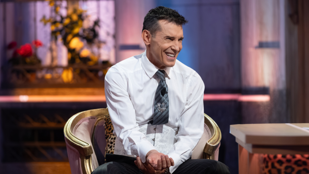 Jesús Vázquez se burla de los hombres de 50 años que salen a ligar en discotecas