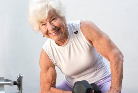 Joan MacDonald, la influencer fitness de 80 años: «El entrenamiento de fuerza no te quiebra. Es necesario para tus articulaciones, equilibrio y para mantenerte firme»