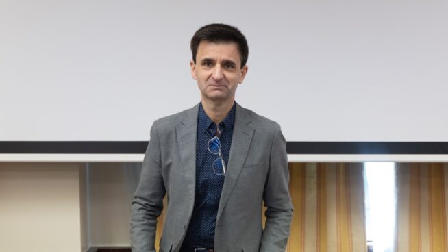 Así es la consulta en TVE sobre la manipulación informativa: ¿hay motivos  para protestar?