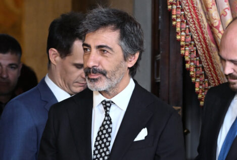 La comida de Juan del Val en el Palacio Real junto a los Reyes: cristalería de La Granja, caballa y albóndigas de choco