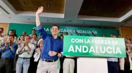 Juanma Moreno blinda la absoluta a un mes del 17-M, según la última encuesta de GAD3