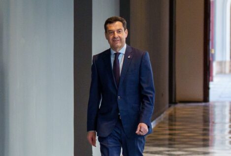 Juanma Moreno roza la mayoría ante el abismo de un PSOE en mínimos, según una encuesta