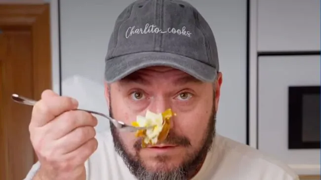 Carlos Gómez, cocinero: «Las judías de bote mejoran con huevo, patata y un sencillo aliño a base de yogur y mostaza»