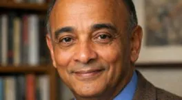 Kwame Anthony Appiah (71), filósofo:«La felicidad se construye entendiendo quiénes somos y eligiendo cómo actuamos en el mundo»