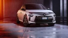 El Lancia Ypsilon HF es pequeño, eléctrico y alberga el carácter de su legado deportivo