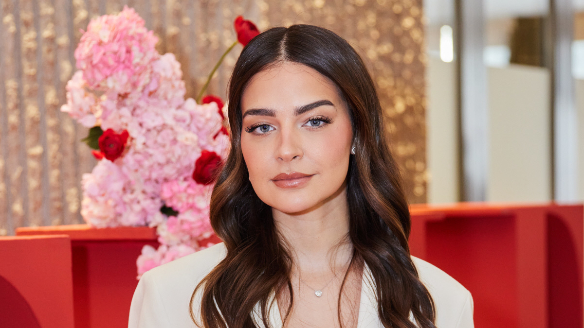 Laura Escanes celebra su 30 cumpleaños con una foto con Carles, su desconocido padre